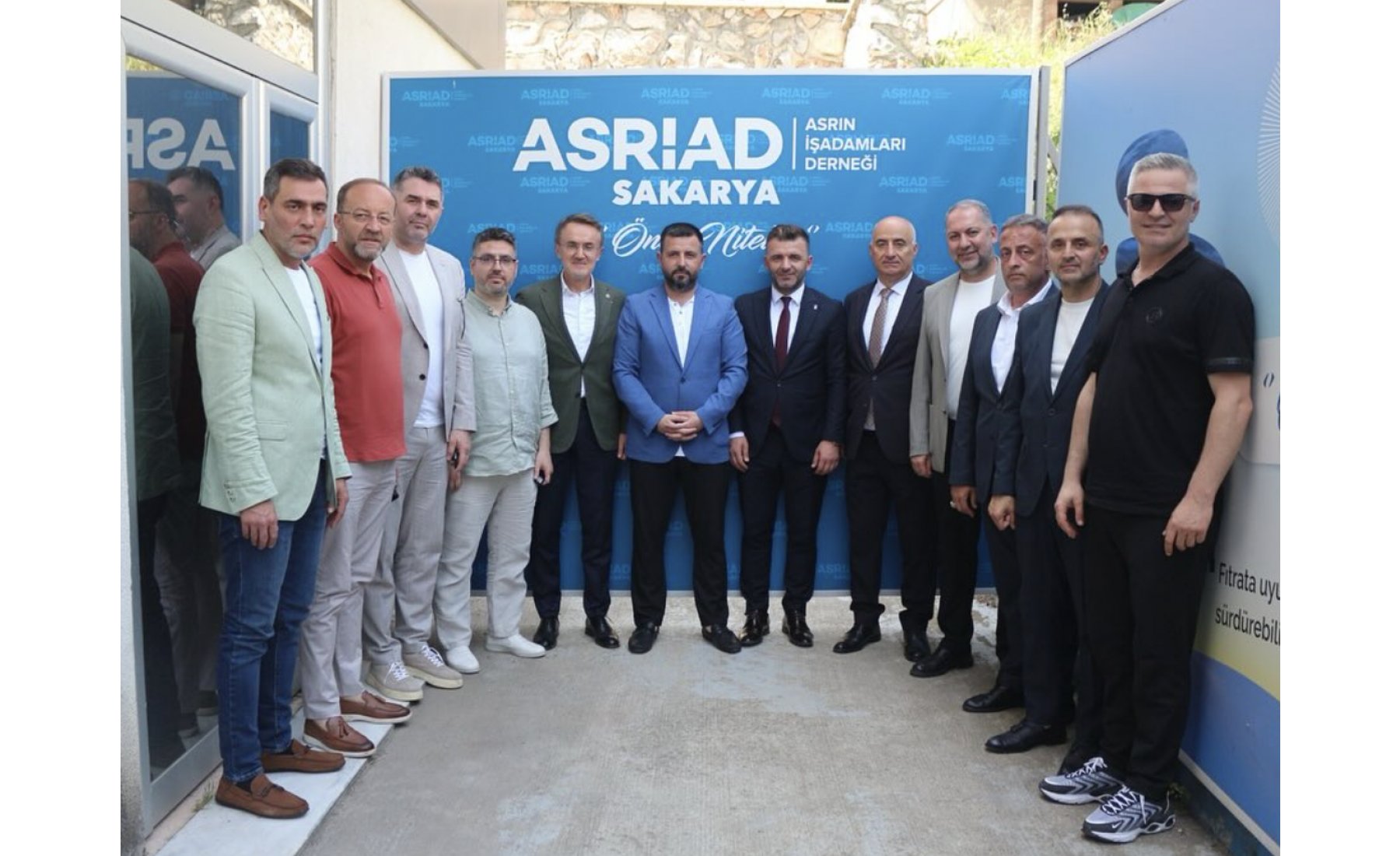 ASRİAD Sakarya, Kurban Bayramı’nı geleneksel bayramlaşma programıyla kutlayarak birlik, beraberlik ve dayanışma mesajı verdi.