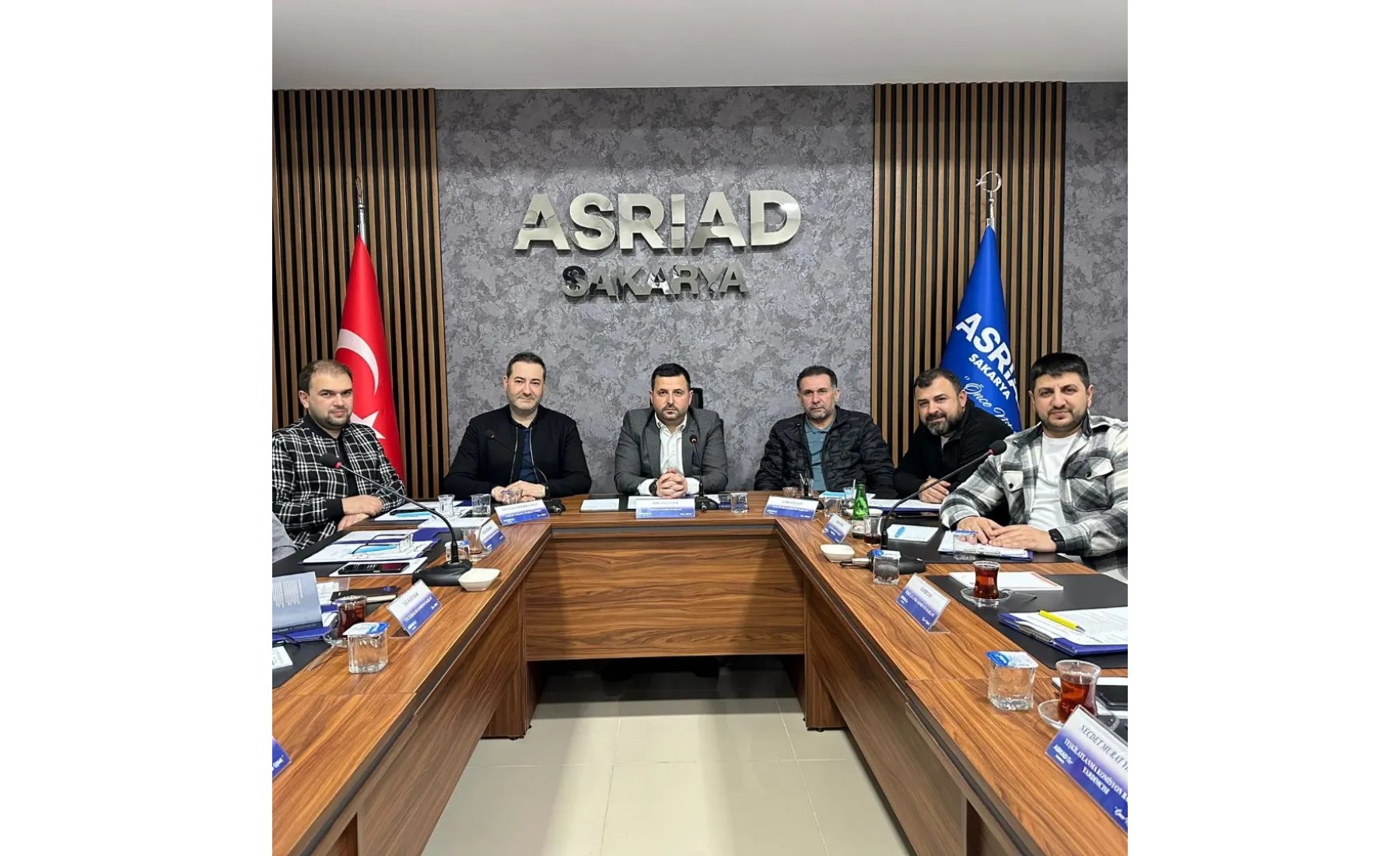 ASRİAD Sakarya ve Sakarya İHH iş birliğiyle Ramazan ayı yardım çalışmaları kapsamında ihtiyaç sahibi ailelere destek sağlandı.