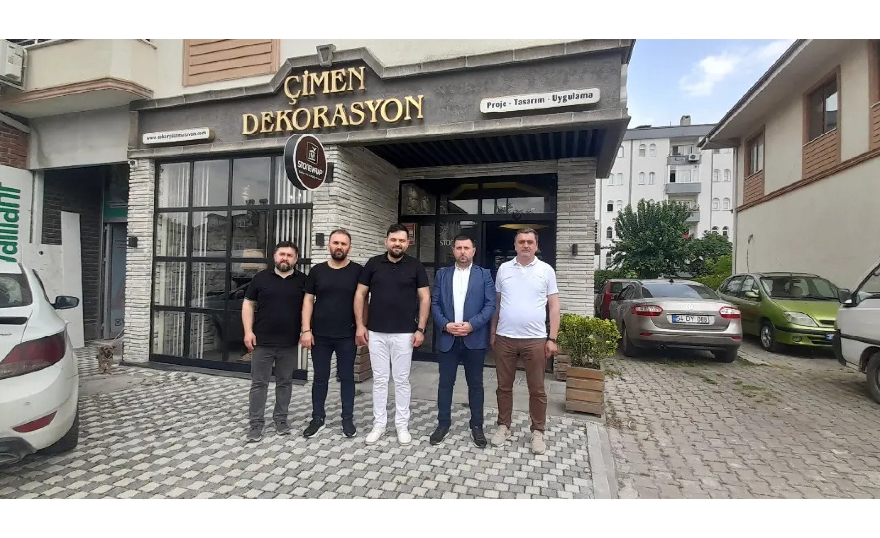 Başkanımız Sn. Rıdvan Ulusal, Üye İlişkileri Komisyon Başkanı Sn. Uğur Dündar ve Yönetim Kurulu Üyeleri ile birlikte üyemiz Çimen Dekorasyon firma sahibi S